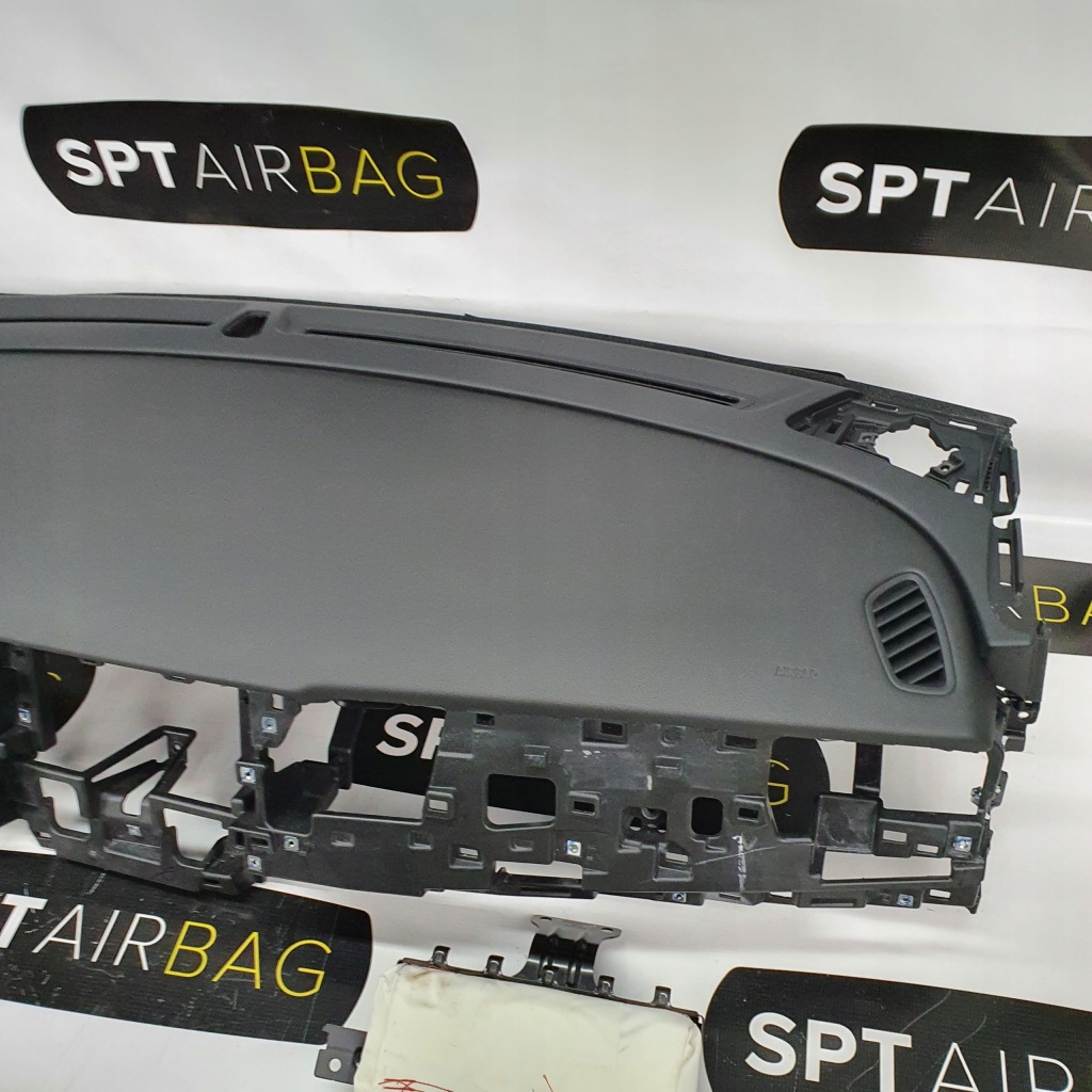 фото №4, Niro i 1 przed lift приборная панель консоль подушки безопасности ремни подушка безопасности