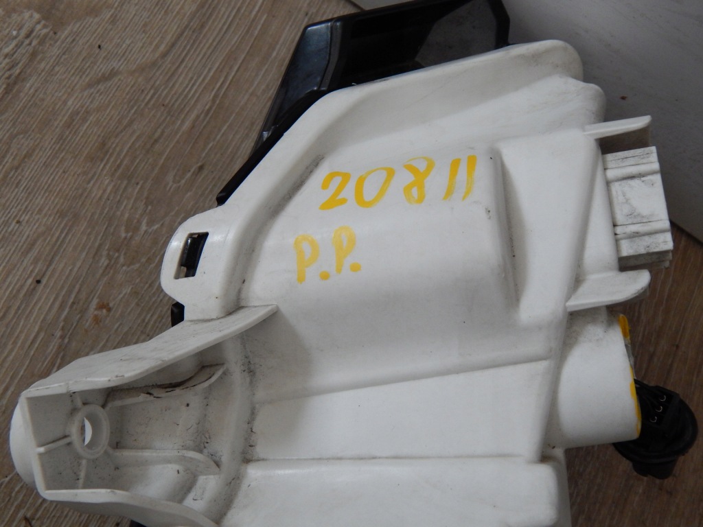 Лампа противотуманная фара led drl правый peugeot 208 ii 2 9824241280 оригинал европа Цена