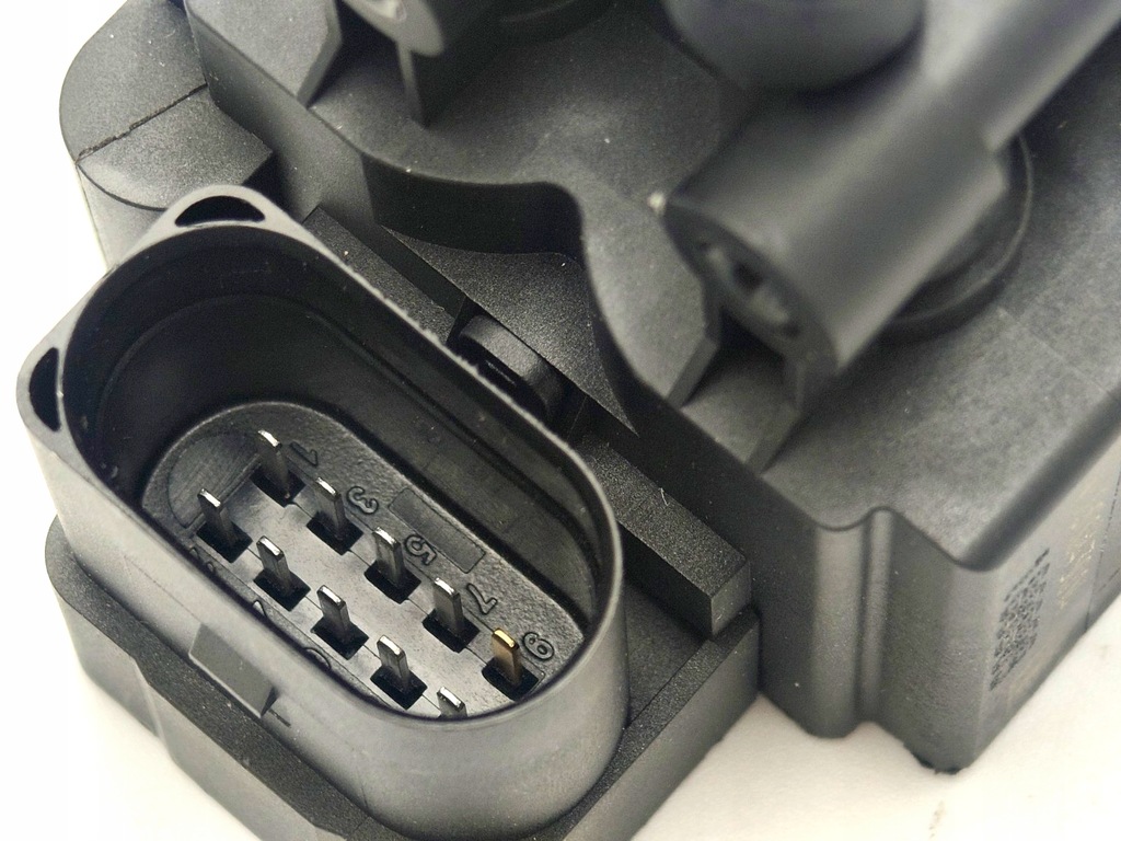 фото №7, Блок клапанный распределитель audi e-tron gt 2020-2024 оригинал 971616013b новый