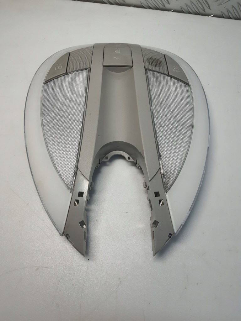 Купить Mercedes cls c219 w219 лампа освещение кабины салона 2198201201