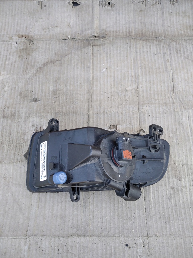 фото №3, Противотуманная фара левый передний audi a4 b8