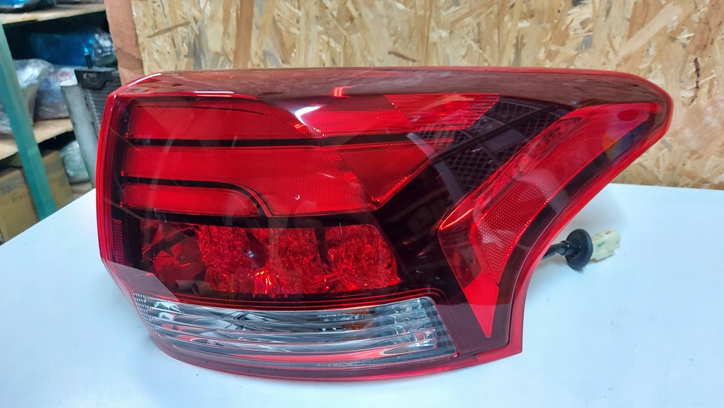 фото №1, Лампа правая правый r задняя задняя mitsubishi outlander iii fl led lift lifting