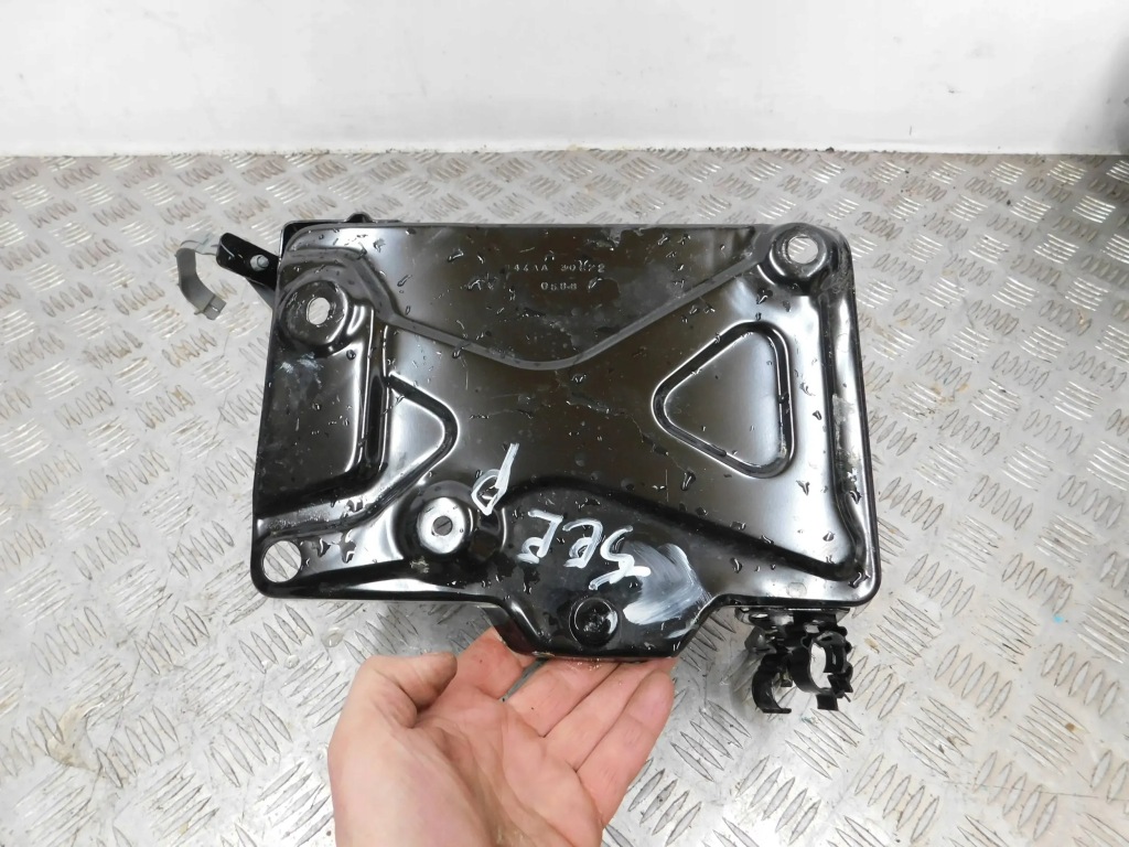 фото №2, Основание корпус аккумулятор jeep compass 17-