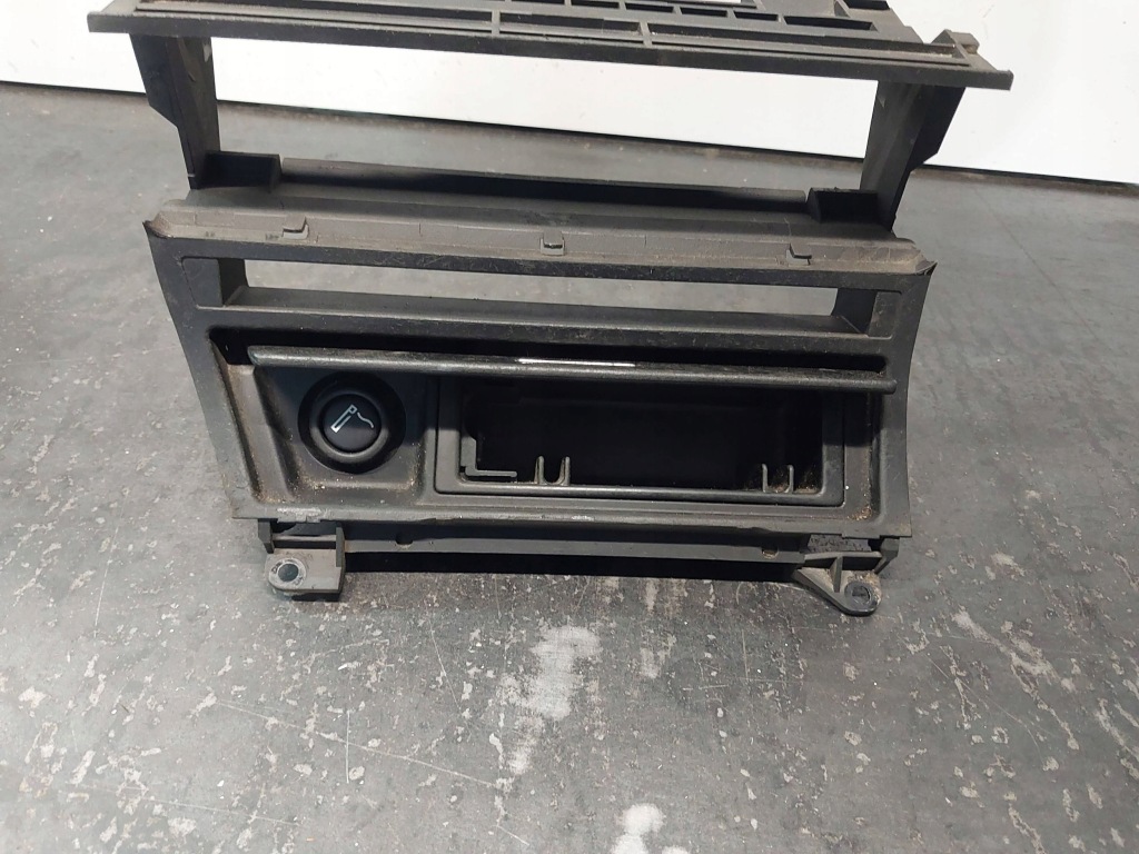 Рамка панель обдув кондиціонера 2din bmw 3 e46 70014009 70014019 Зі Шроту