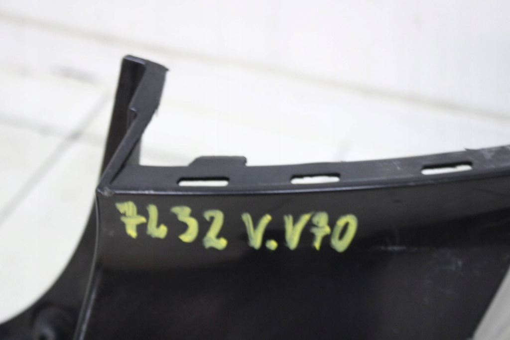 фото №12, Volvo v70 iii 2007r- бампер задняя задний 452 - код лакокрасочного покрытия