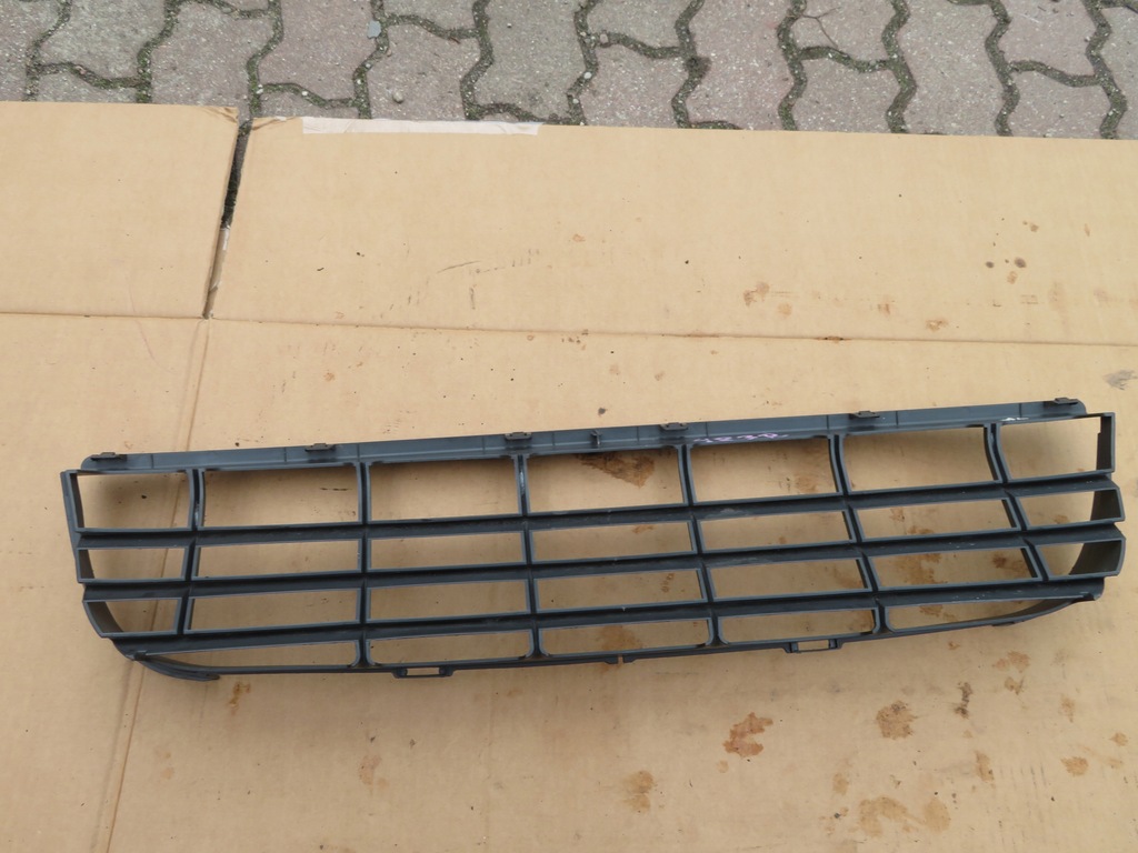 фото №6, Решётка бампера средняя vw crafter 2e0807835a
