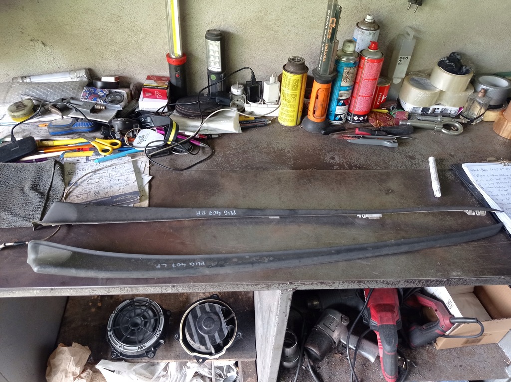 фото №1, Peugeot 407 - молдинг стекло лобовое левая