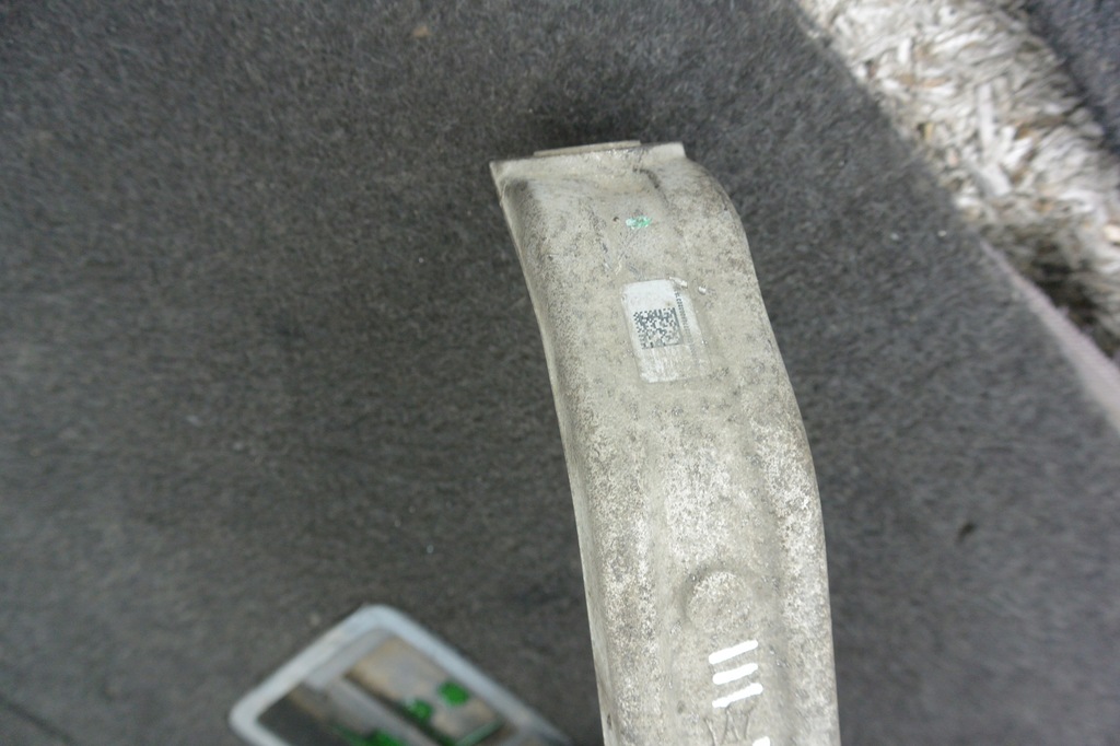 фото №12, Ghibli quattroporte поворотный кулак левая правая перед q4