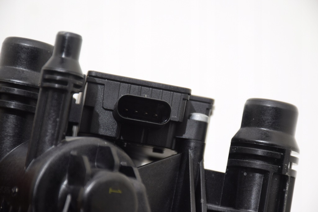 фото №8, Bmw 5 g60 520d 520dx 523d b47d20b термостат wody жидкость охлаждающий