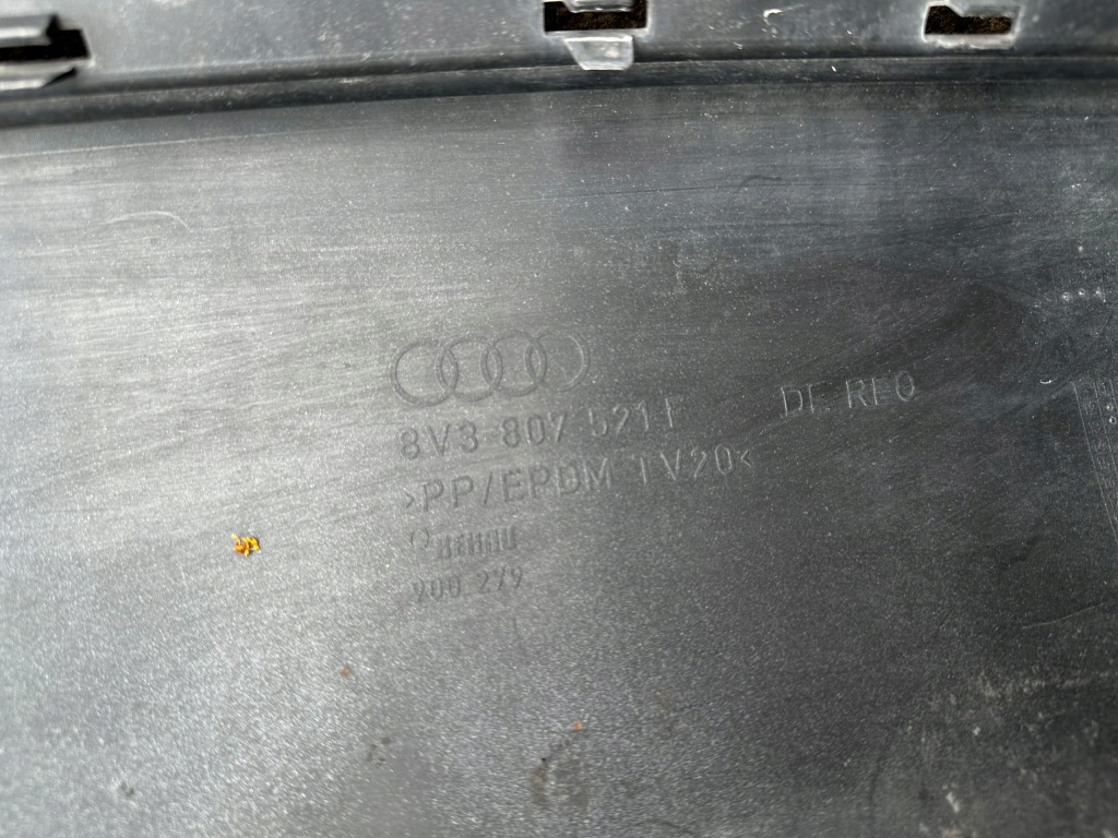 фото №12, Диффузор спойлер бампера задняя 8v3807521f audi a3 8v