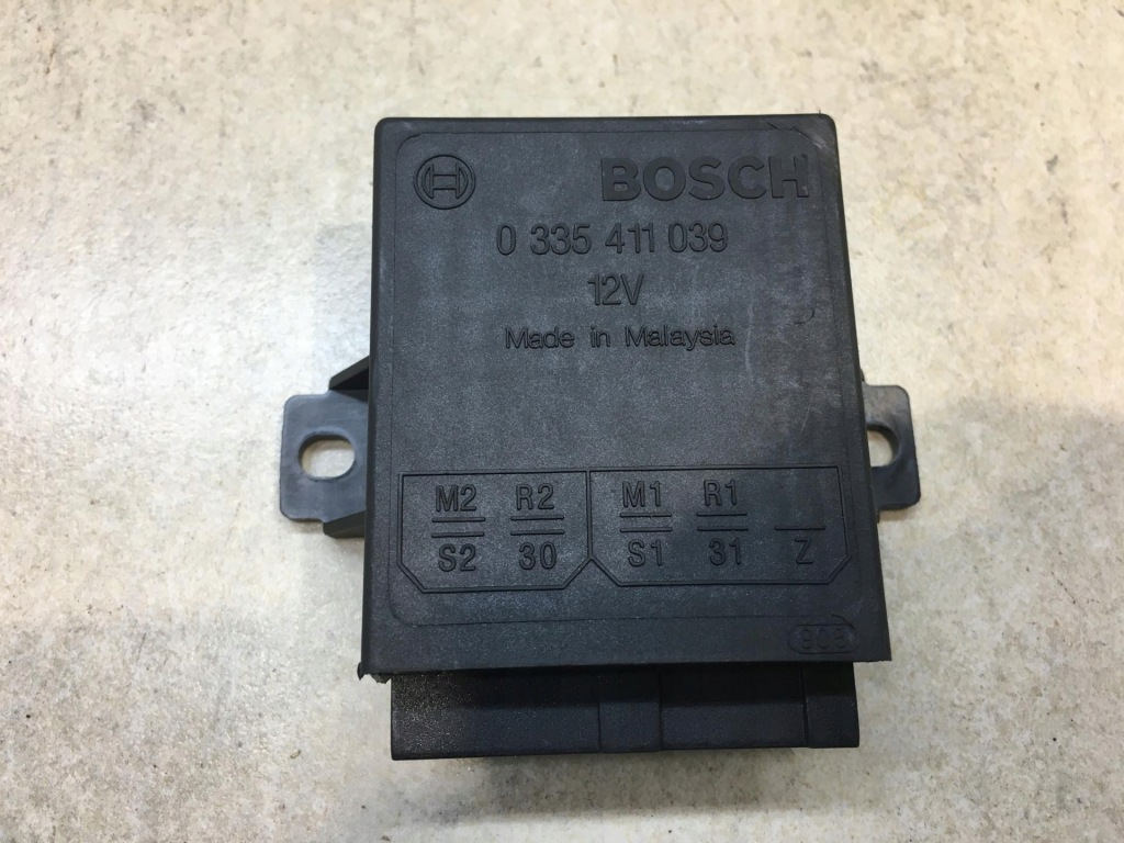 Купити Модуль mercedes w124 2.3 0335411039