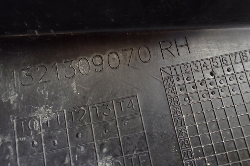 Fiat ducato jumper boxer toyota 24 уголок бампера правый перед 1321309070 в Украине