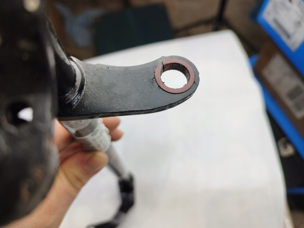 фото №8, Audi q7 4l 07r кронштейн сидіння правий перед 8e0881106ca