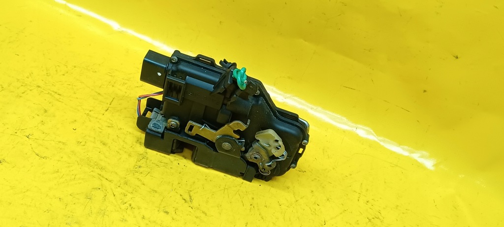 фото №10, Замок дверь правый перед audi a6 c5 97-01r 9контакты