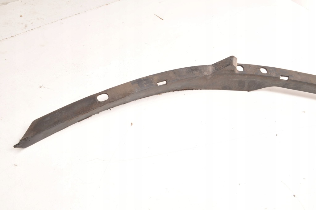 Volvo v40 ii накладка бампера передний перед спойлер 31323098 с Разборки