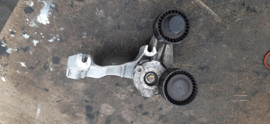 Кронштейн кронштейн кронштейн генератора 1.2tce renault clio iv 117108063r в Україні