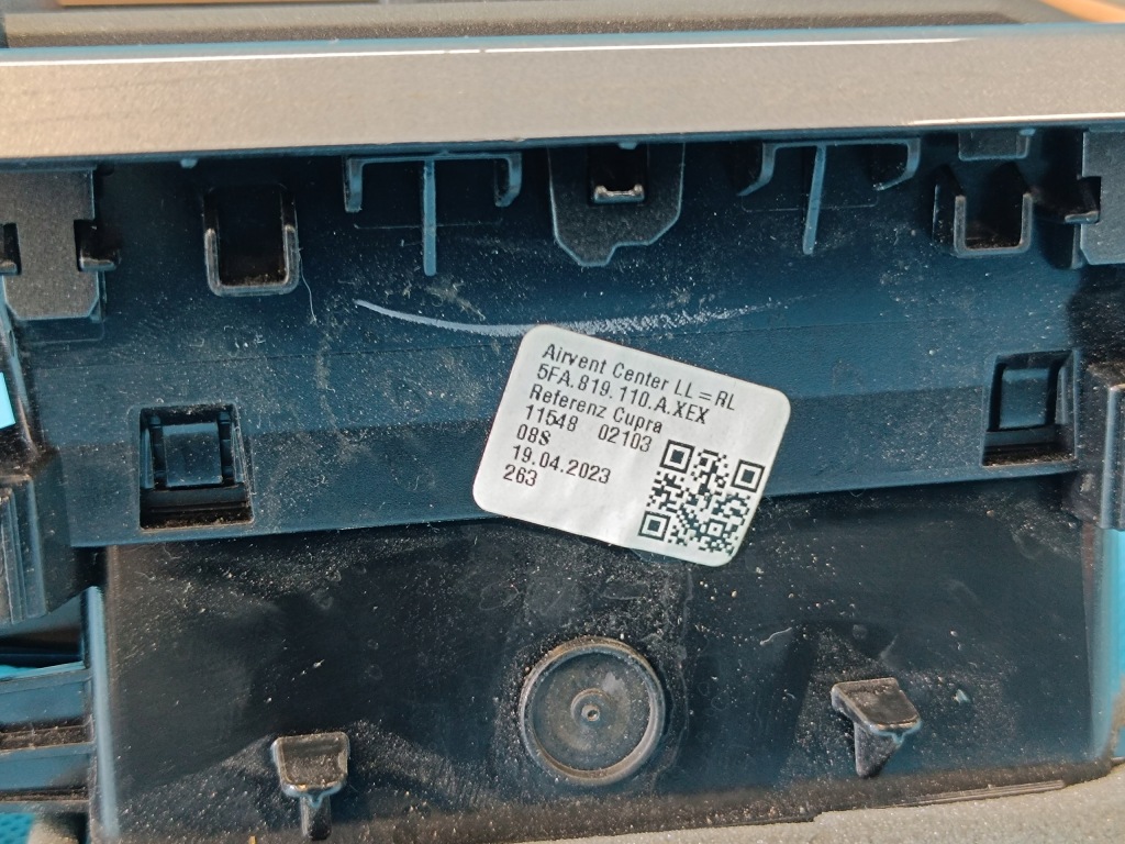 Cupra leon combi 2,0 tfsi 221kw 2023 r решётка обдув 5fa819110a xex с Разборки