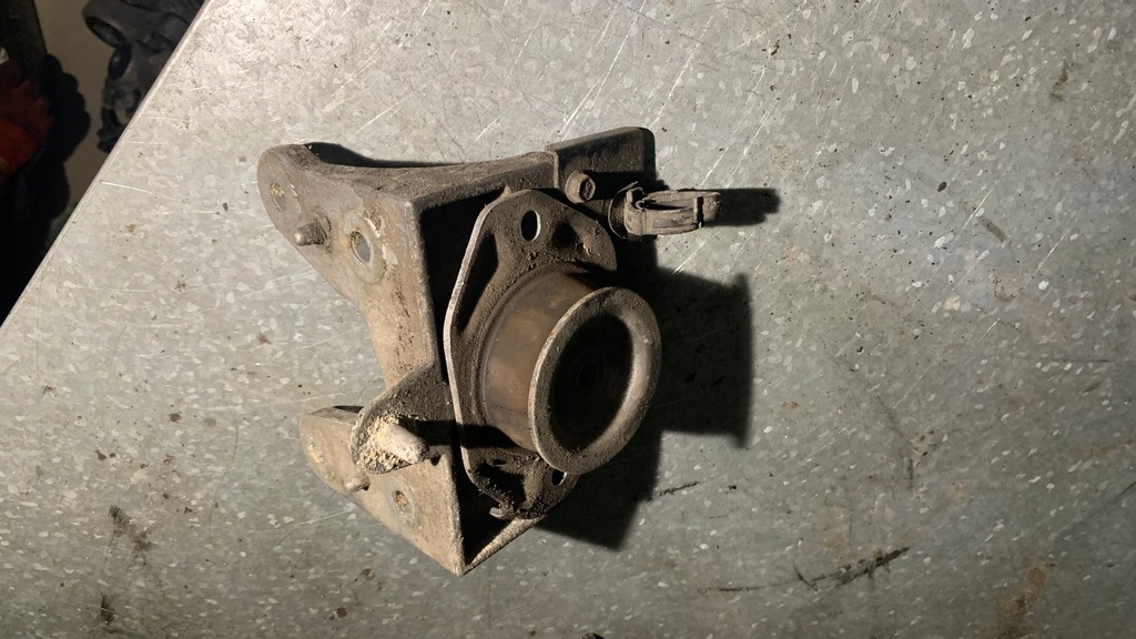 фото №9, Renault trafic opel vivaro ii кронштейн кронштейн подушка двигуна