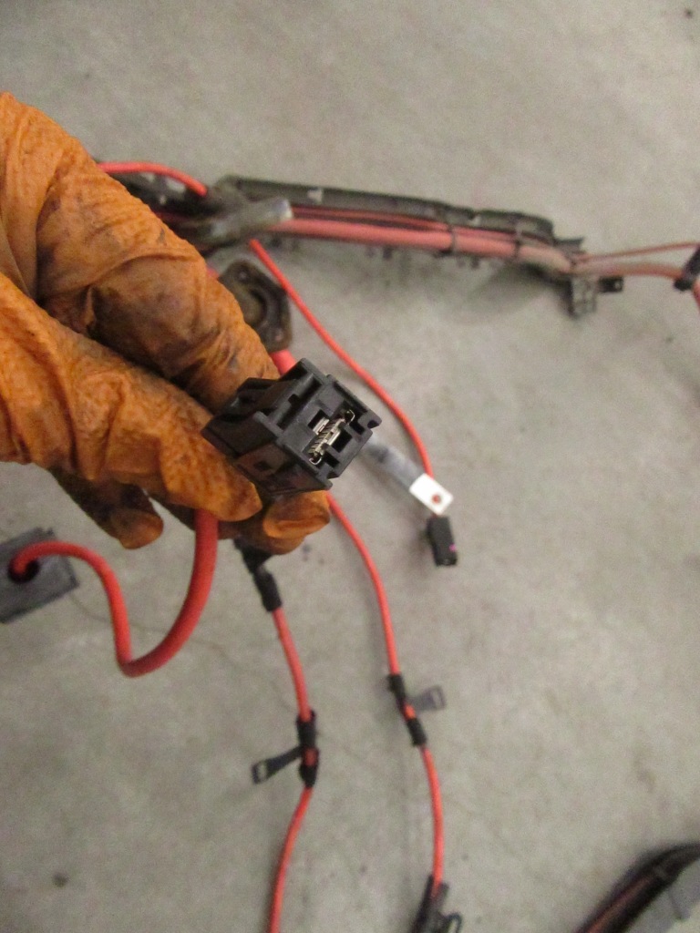 Кабель акумулятор plus шланг bmw f15 x5 f16 x6 n47 b47 n57 дизель Зі Шроту