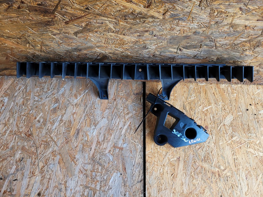 фото №1, Направляющая направляющие задняя peugeot 308 t9 ii sw kombi