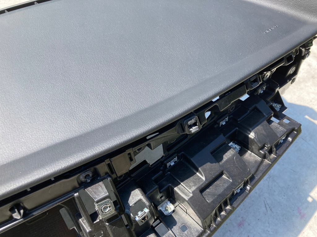 фото №6, Audi e-tron 4ke панель приладів панель приладів консоль подушки безпеки ремені