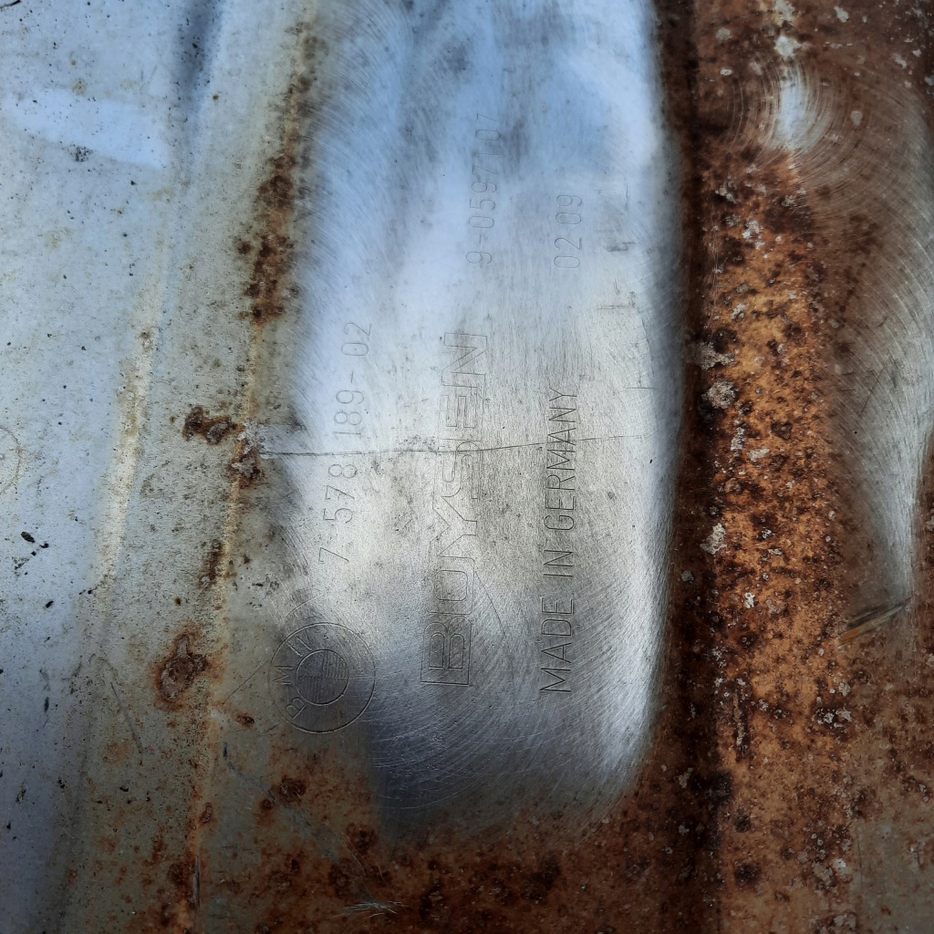 Bmw f01 f02 7578189 гасник кінцевий Ціна