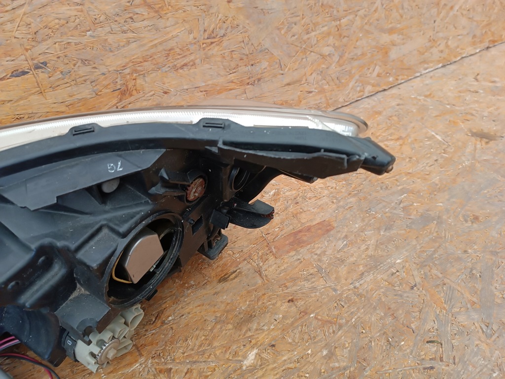 фото №14, Лампа правий перед eu ксенон subaru forester iii 3 1090038 e412380