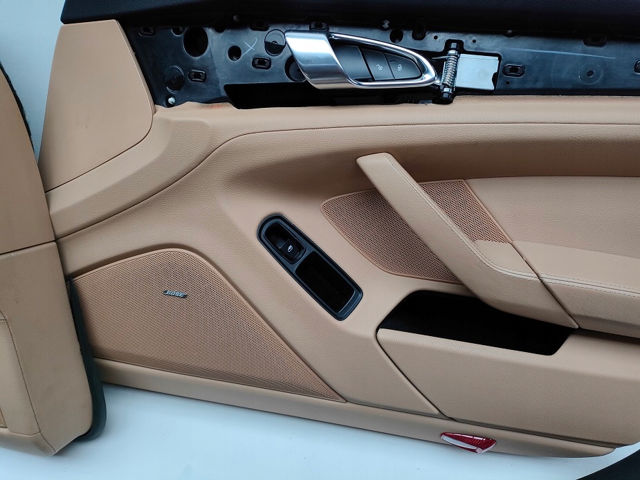 фото №8, Обшивки двері оббивка перед + задня panamera 970