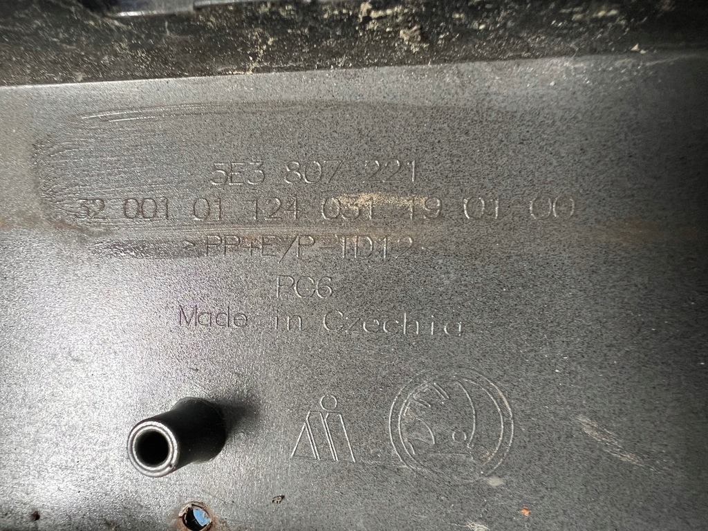 фото №8, Skoda octavia iv 4 бампер передній