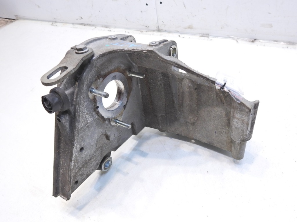 Кронштейн насоса уприскування opel astra iii h 1.9 cdti в Україні