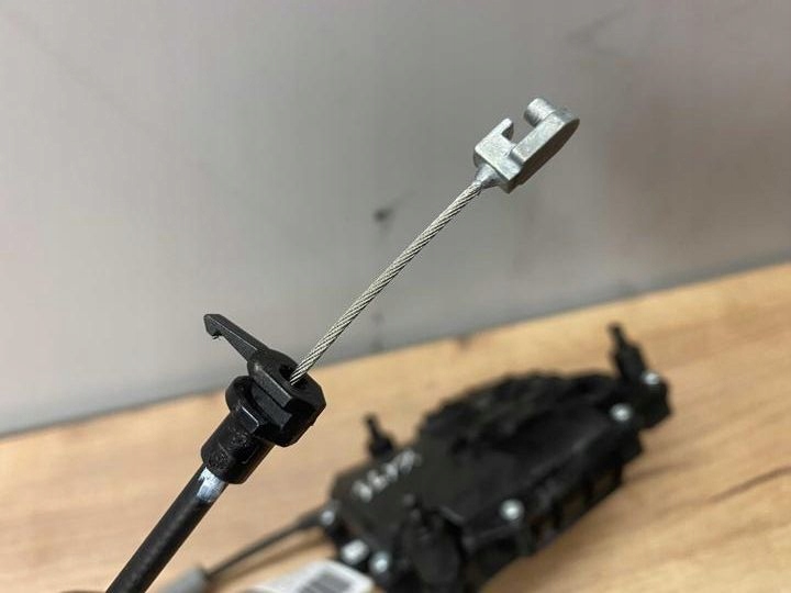 фото №5, Замок кришки багажника bmw ix3 2024 ua738356111