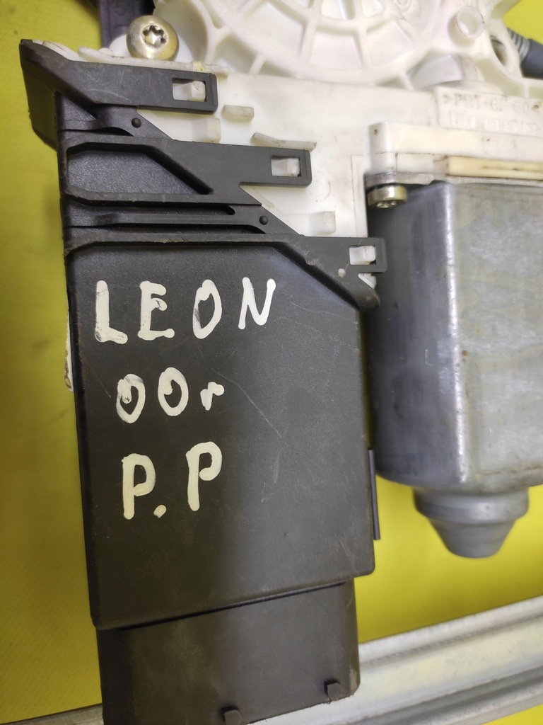 фото №15, Seat leon i підйомник скло правий перед