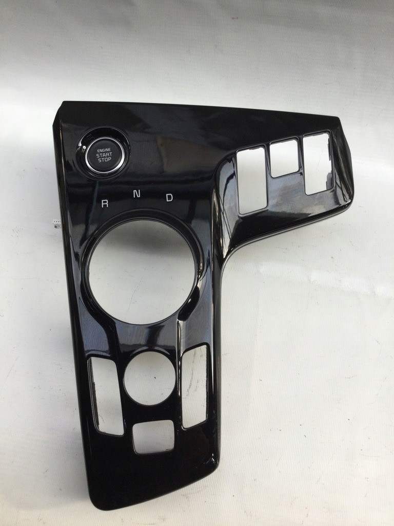 фото №1, Kia sportage рамка декор приборная панель 84651-p1200 оригинал