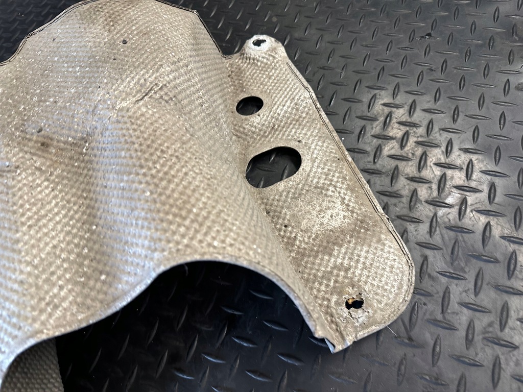 фото №5, Захист теплова вихлоп audi a8 d4 4.2 tdi cds 4h0825671f