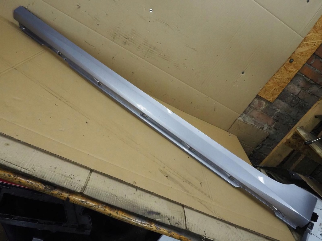 фото №1, Audi a6 c8 молдинг порог левая порог левый 4k0853855