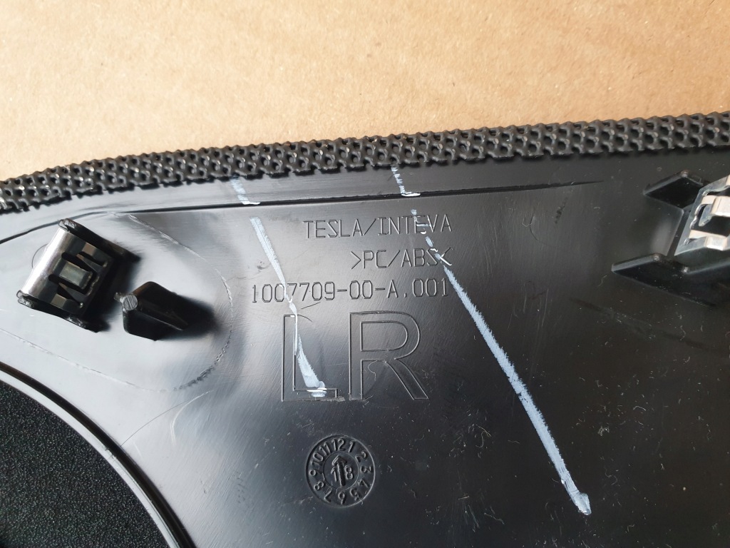 Tesla model s рестайлинг  lifting динамик дверь задняя задняя правое  правый  левое  левое с Разборки