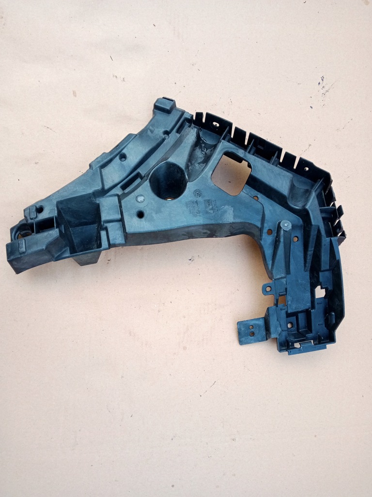 фото №1, Volvo xc40 левый направляющая бампер задняя 2018r-