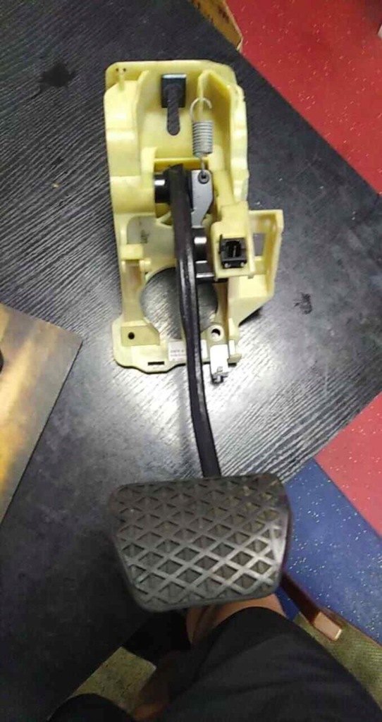 фото №1, Педаль тормоза bmw 6 e63 e64 6761032