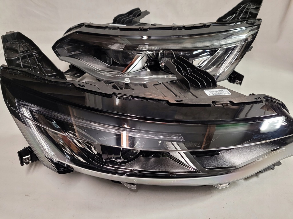 фото №1, Renault talisman лампа линза led p+l 1011500403