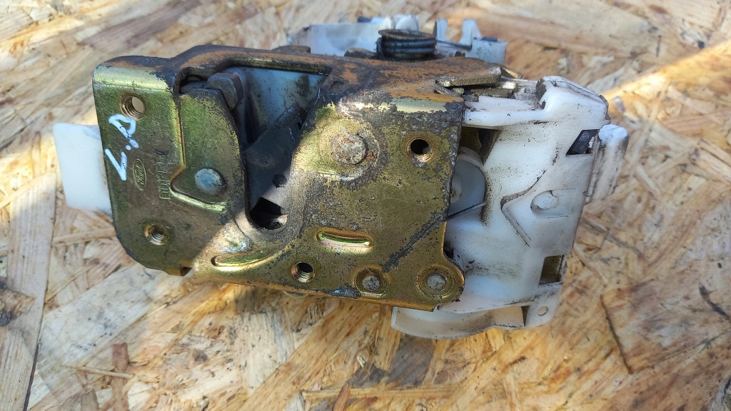 фото №1, Замок левый перед ford mondeo mk3 01r 2.0d 6pin