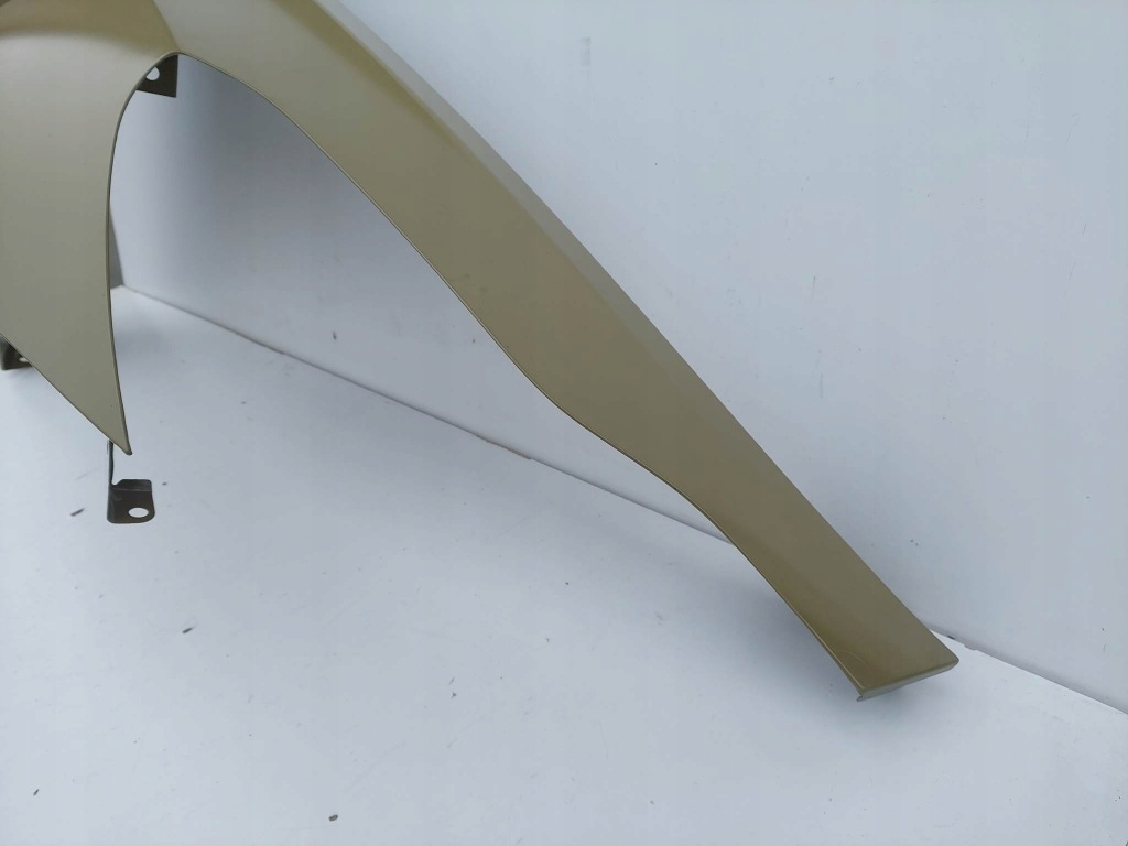 Tesla model 3 крыло  правый  перед передний новый оригинальный номер с Разборки