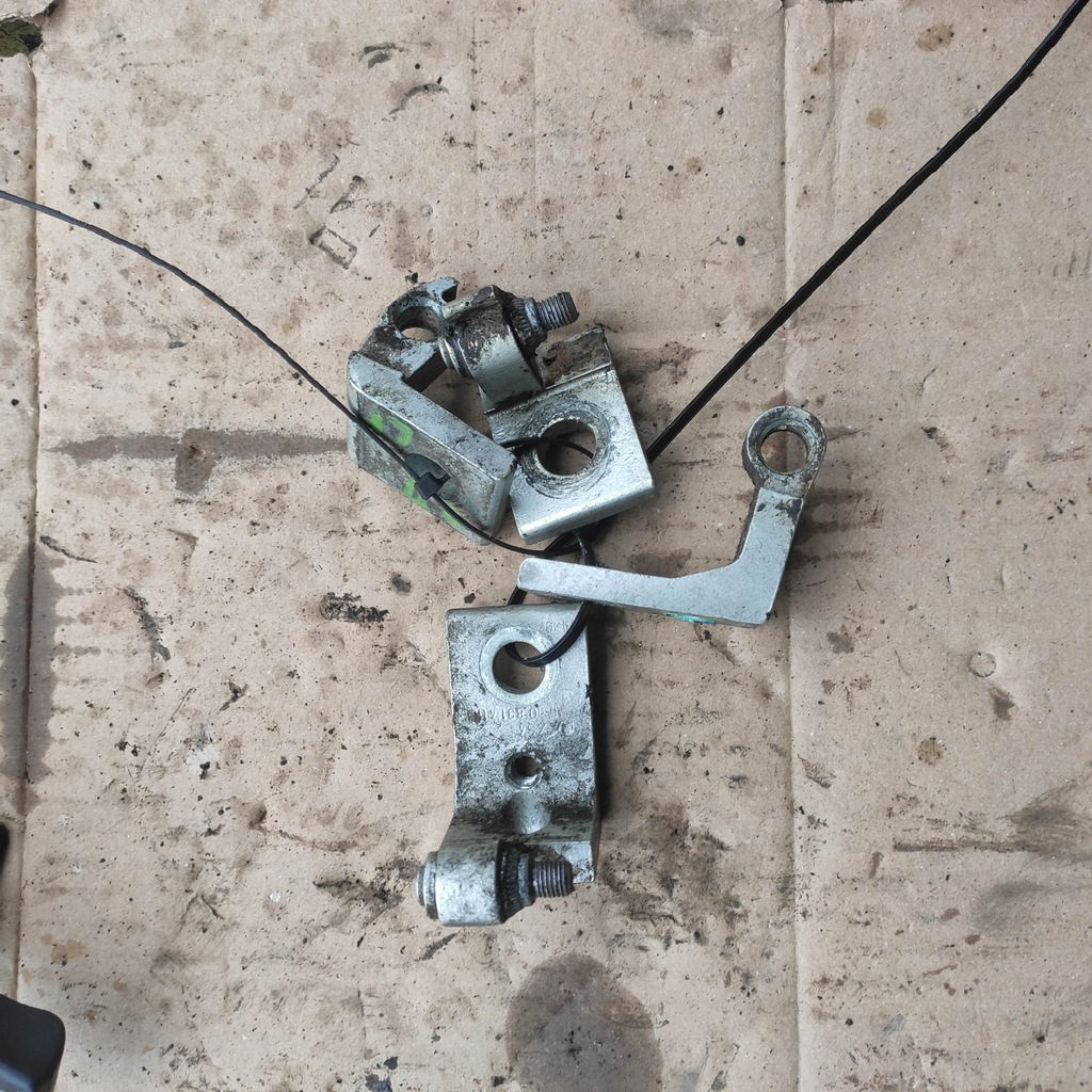 фото №1, Петля петли дверь левый перед skoda octavia ii 2