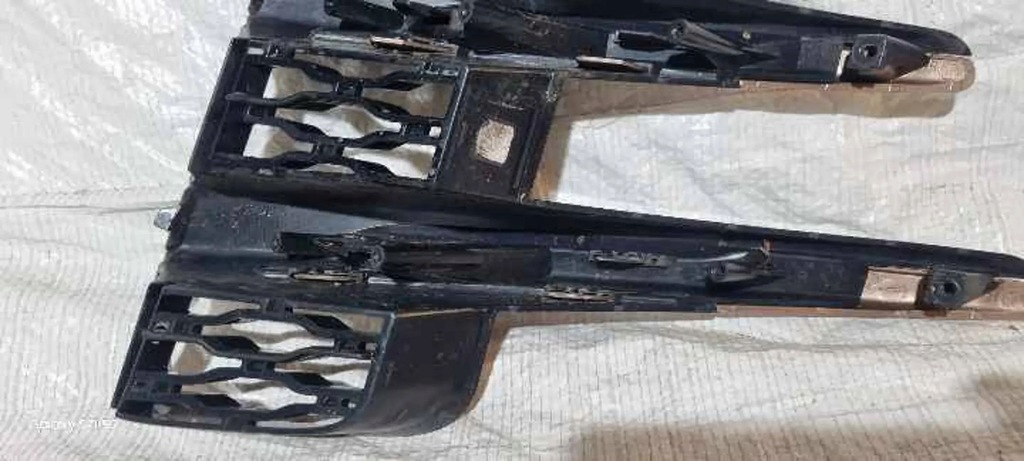 фото №10, Решётка нижняя бампера правая land rover evoque ii