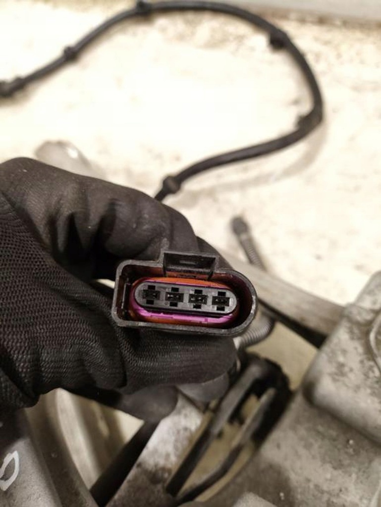 фото №15, Porsche taycan 9j1 2021 поворотный кулак колеса заднего 9j1505376a