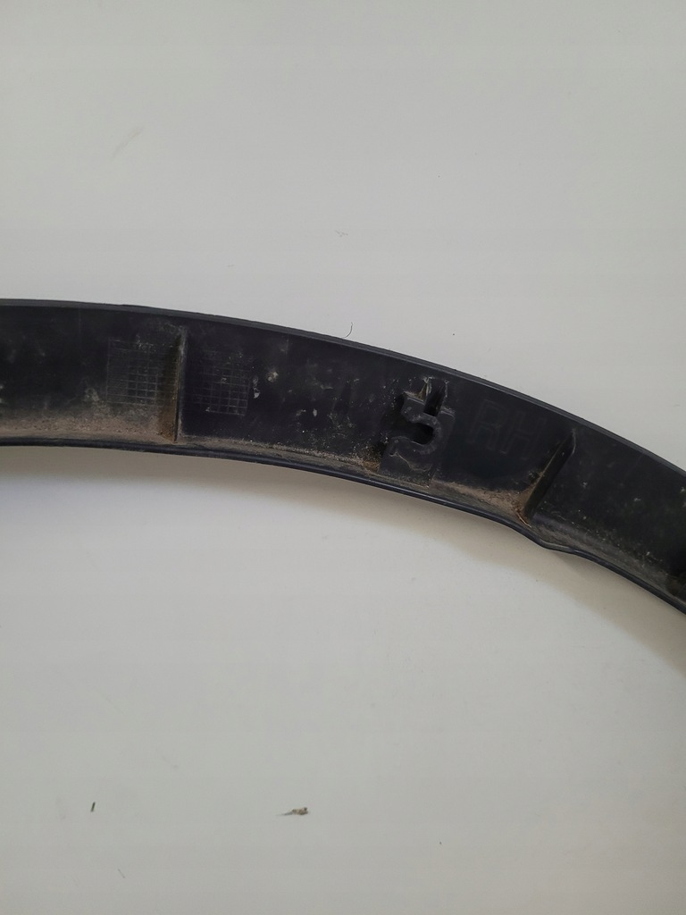 фото №8, Tesla y молдинг крыла правый задняя правая накладка na крыло 1658694-00-a