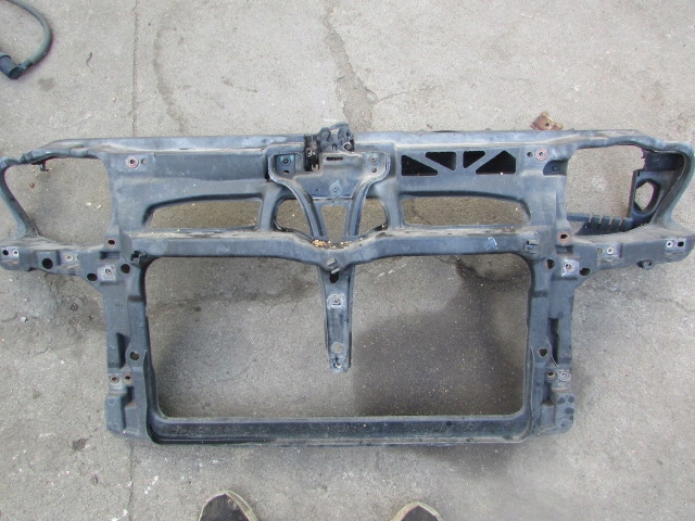 фото №1, Pas передний vw golf iv 1,6 sr