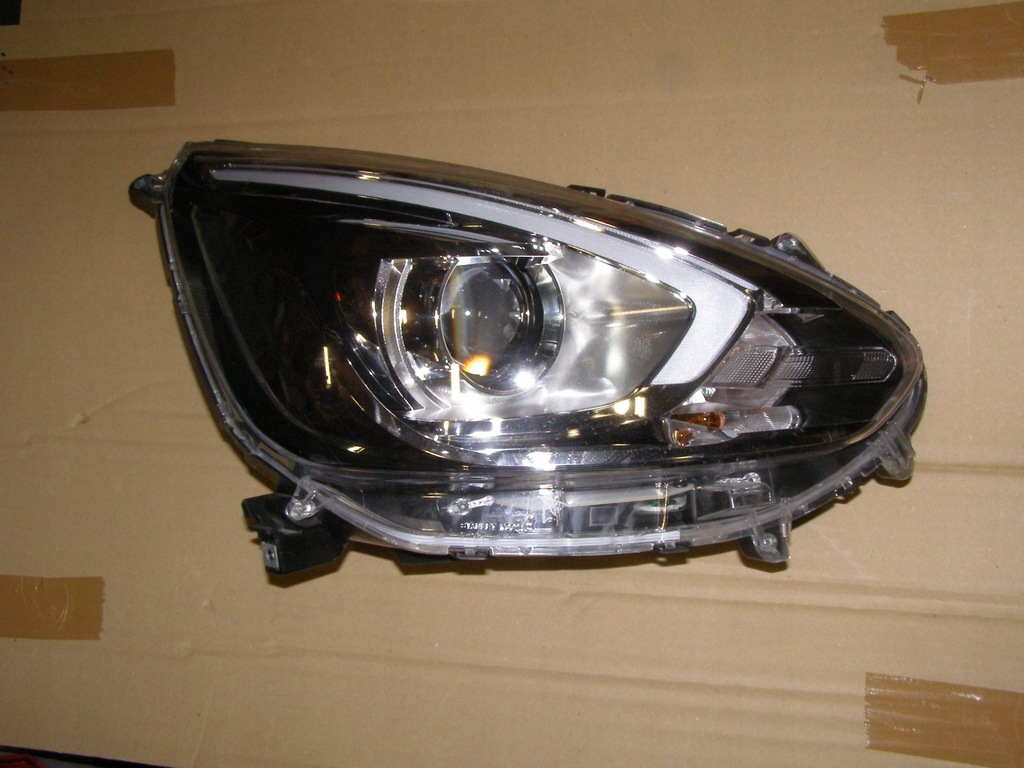 фото №1, Лампа передняя правая mitsubishi space star iii 13-