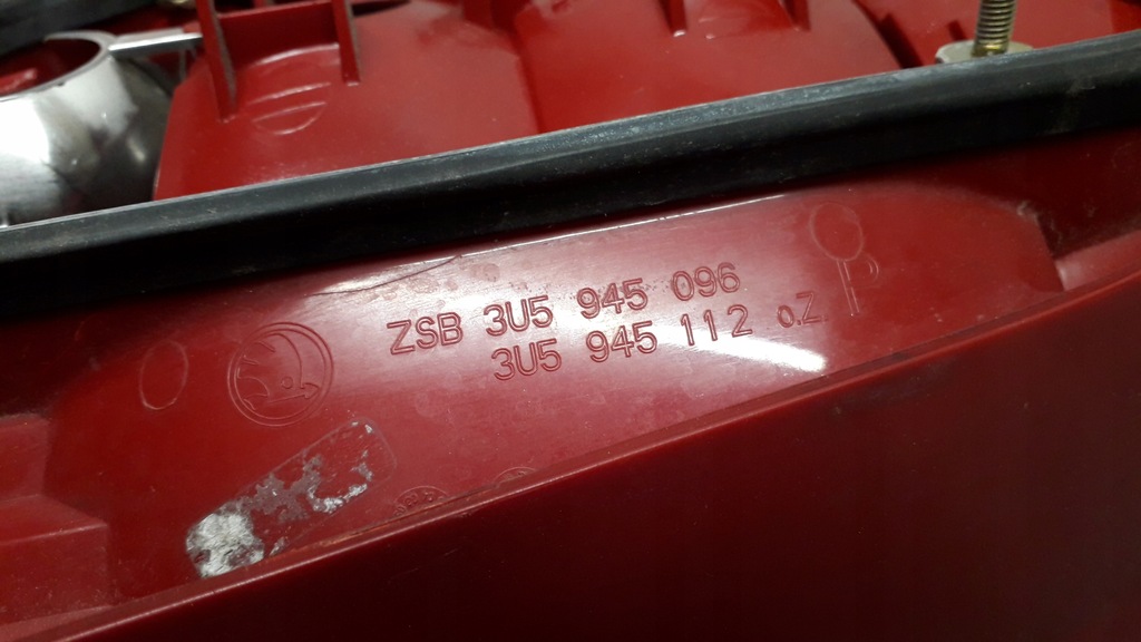 фото №11, Skoda superb 1 i 01-06 лампа правая задняя 3u5945096