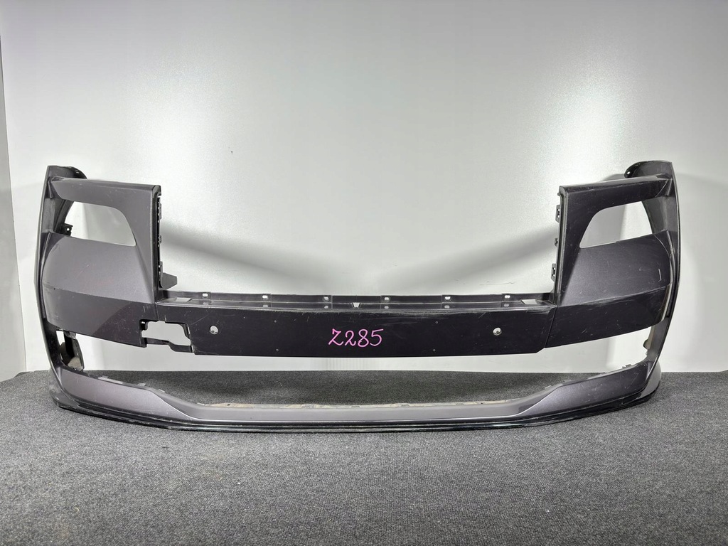 фото №1, Rolls royce spectre 22- бампер + dół напрямна перед передній повний