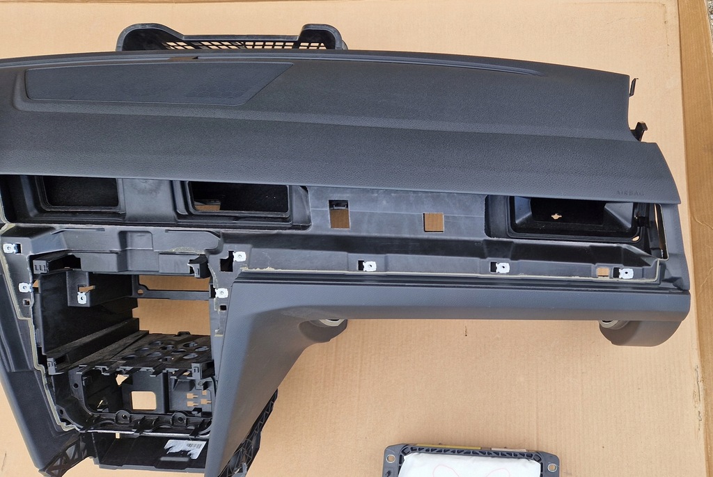 фото №8, Консоль passat b8 vw arteon оригінал ideał подушки безпеки ремені kpl